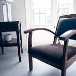 Rue De Ponthieu Central Furnished Apartment