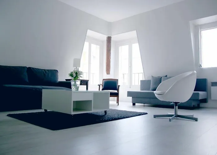 Rue De Ponthieu Central Furnished Apartment