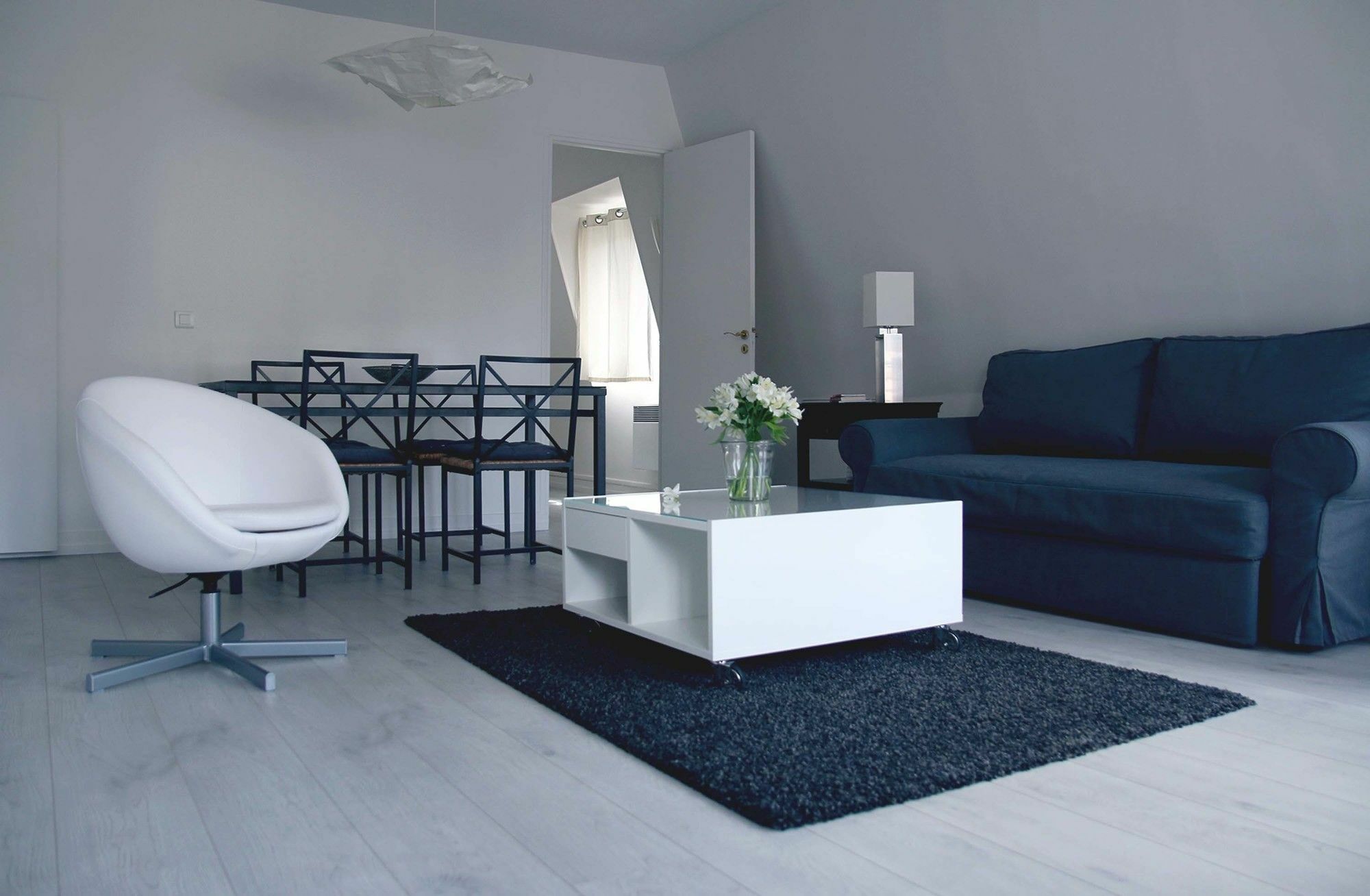 Rue De Ponthieu Furnished * Paris