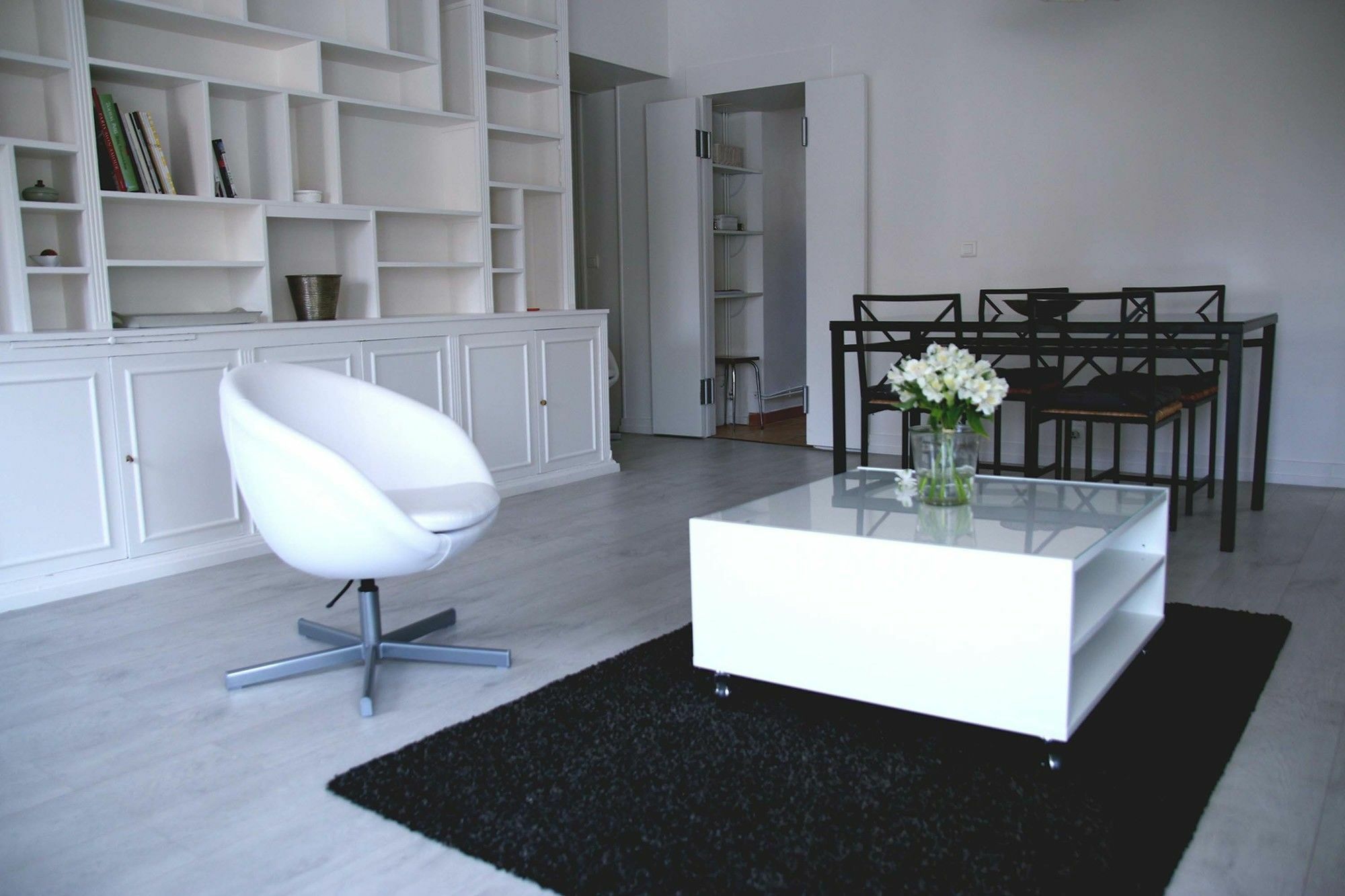 Rue De Ponthieu Furnished Apartment *